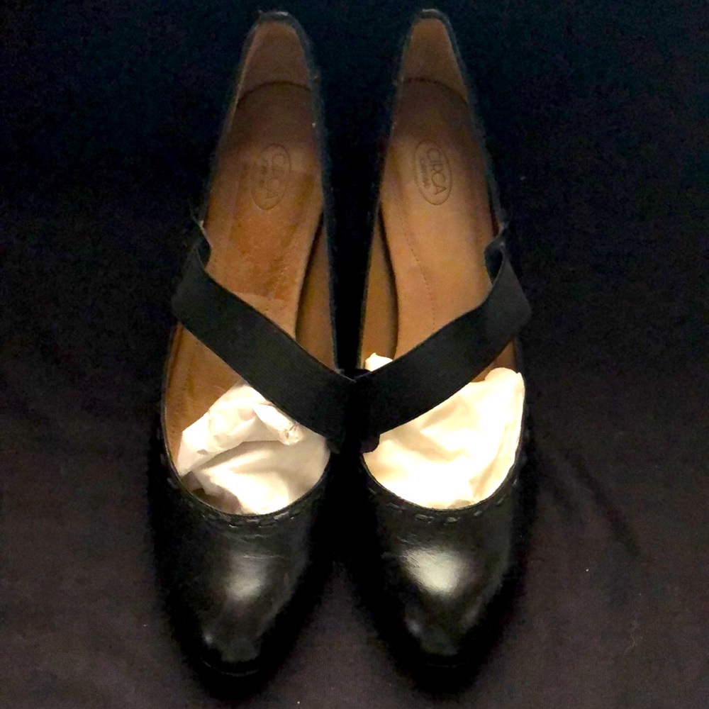 NIB Circa Joan & David 8.5M, leather Black pumps